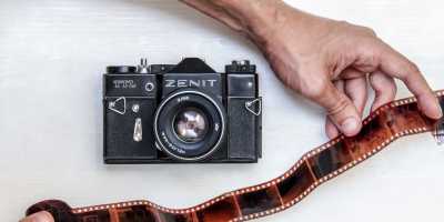 Buying a film camera: 35mm or Medium Format? which is better?